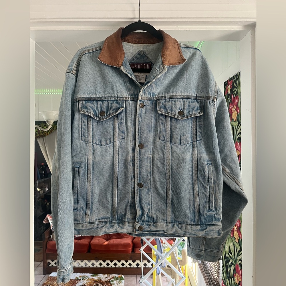 100% Cotton Vintage Denim Jacket with Genuine Leather Trim